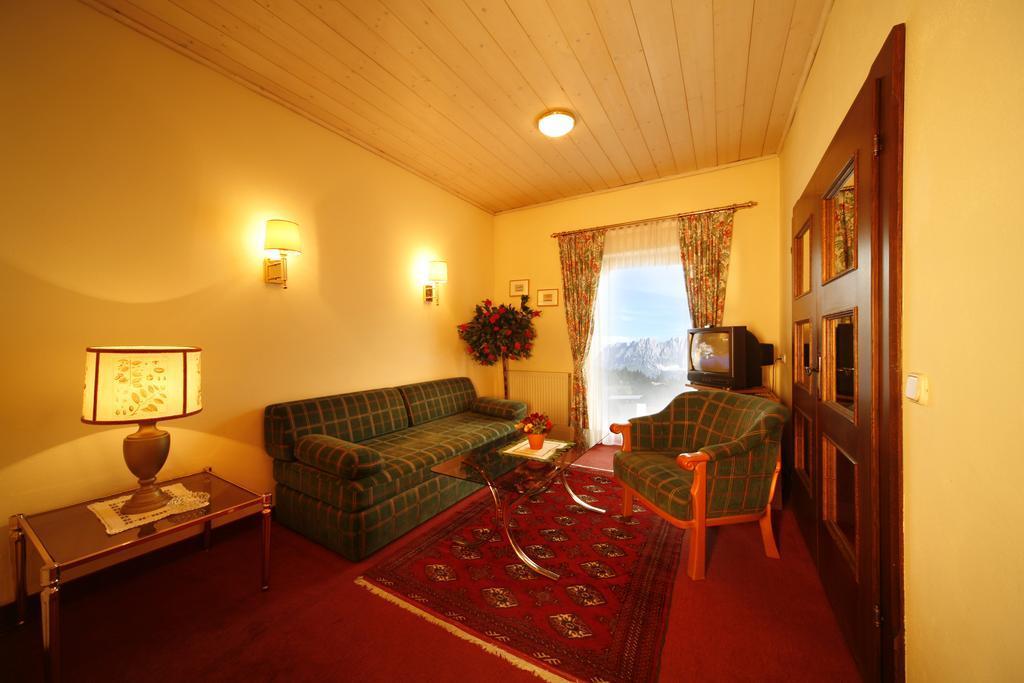 Resch Hotel 3*